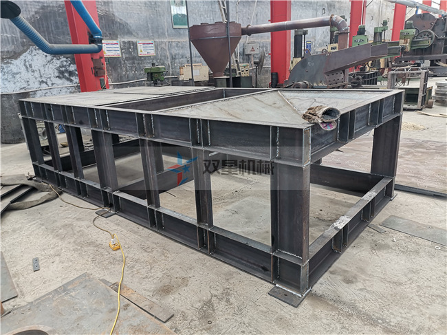 <a href='http://www.haizhiyu.cn/psxl/4.html' target='_blank'><span>廢鋼破碎機(jī)</span></a>廠家生產(chǎn)車間