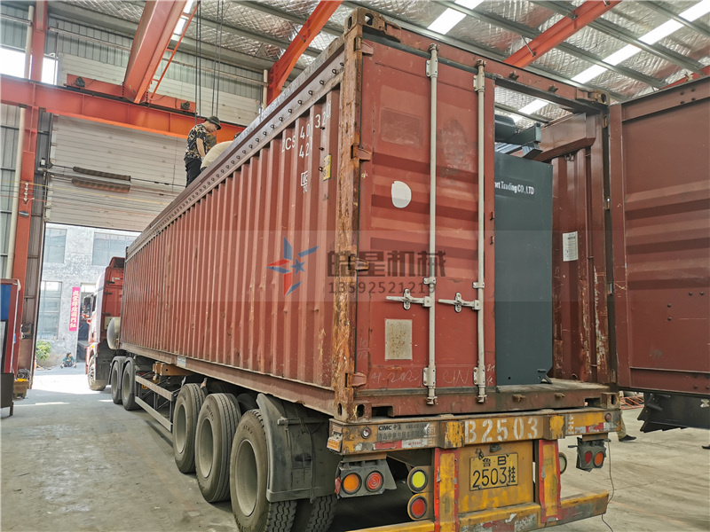 <a href='http://www.haizhiyu.cn/psxl/6.html' target='_blank'><span>易拉罐破碎機(jī)</span></a>裝箱出口發(fā)貨