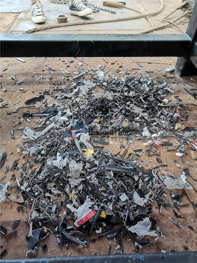 <a href='http://www.haizhiyu.cn/ptsb/1033.html' target='_blank'><span>渦電流分選機(jī)</span></a>|<a href='http://www.haizhiyu.cn/psxl/1278.html' target='_blank'><span>斷橋鋁破碎</span></a>分選效果